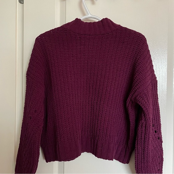 Hollister Maroon Mock Neck Chenille Sweater - Picture 6 of 7